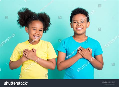 260 Pre Teen Girl Friends Heart Images, Stock Photos & Vectors ...