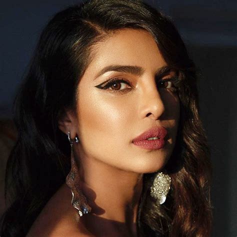Mickey Contractor’s Latest Bridal Make-Up Tips on Vogue India | Vogue India