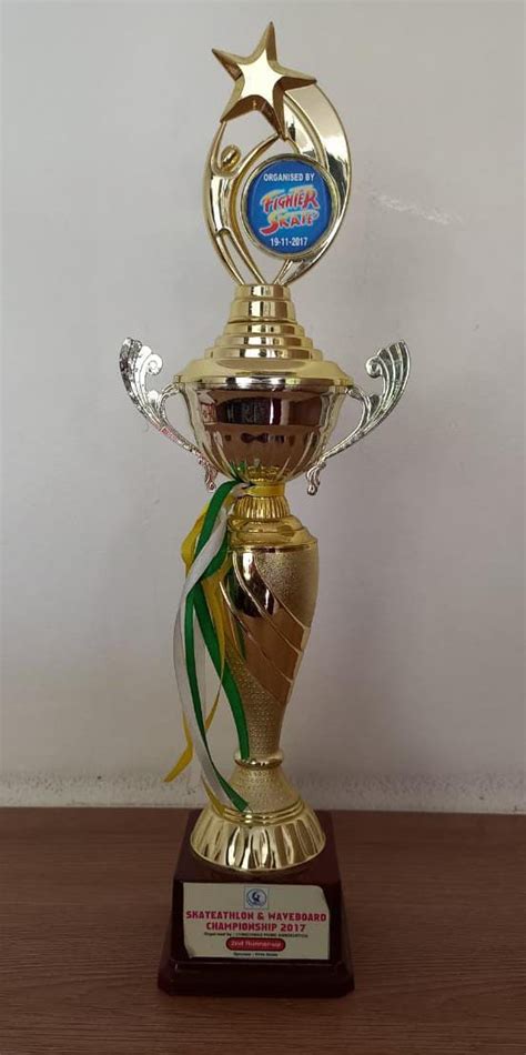 Art stimulates the imagination.