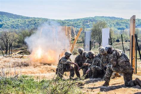 173rd Airborne Brigade Spouse Meet and Greet, Ederle Inn - Army Lodging ...