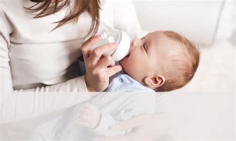 Cluster Feeding: Causes, Signs & Tips | SuperBottoms