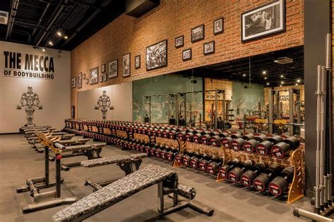 Gold's Gym returns to Houston with new look drawing on iconic gym's history