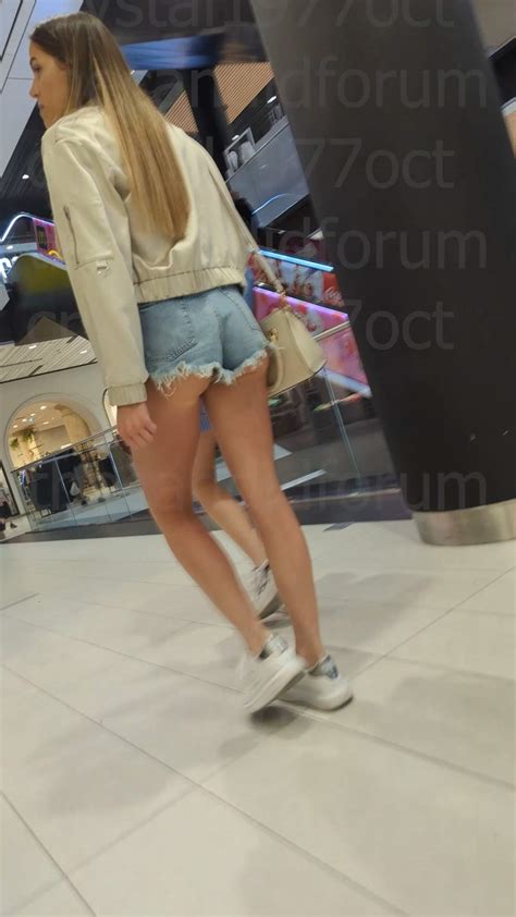 SHORT SHORTS CANDID | Short Shorts Exposed Ass