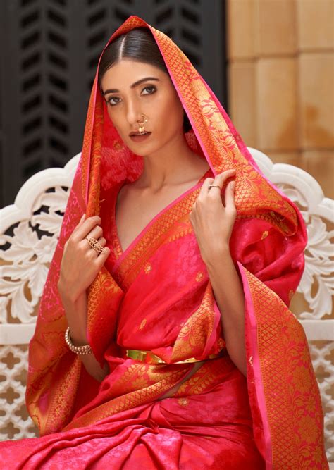 Pure Kanjivaram Silk Rose Pink Handloom Saree with Zari Border Online ...