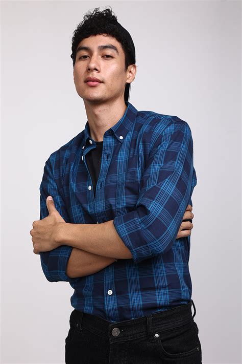 Buy Men's Basic Checks Dark Blue Shirt Online | SNITCH