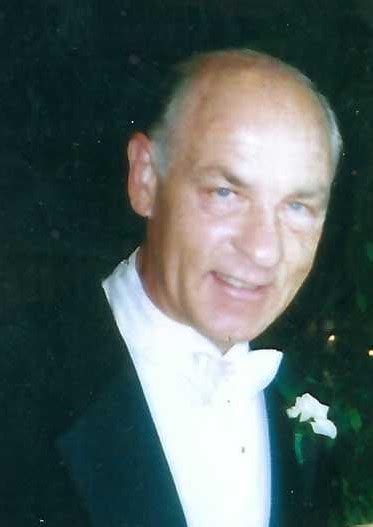 Gerald R. "Chat" Schroeder - Yurs Funeral Homes