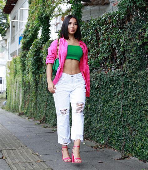 Daniela Antury (Даниэла Антури): биография модели, актрисы и блогера