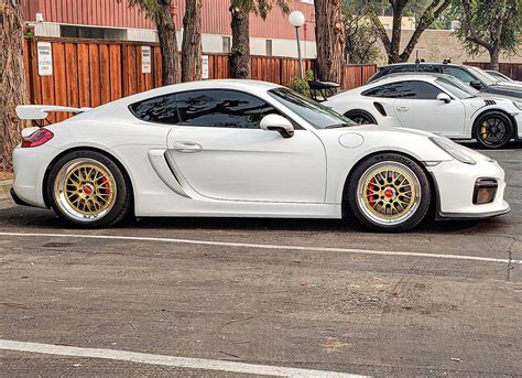 Porsche Cayman 981 GT4 White BBS E88