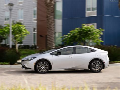 Toyota Prius XLE [US] (2023) - picture 63 of 187 - 1280x960