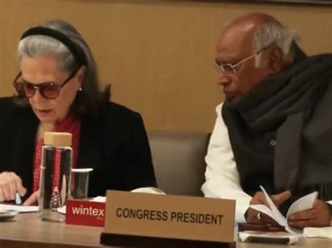 ‘Modi’s one-man show benefits 2–3 billionaires,’ Rahul says in CWC ...