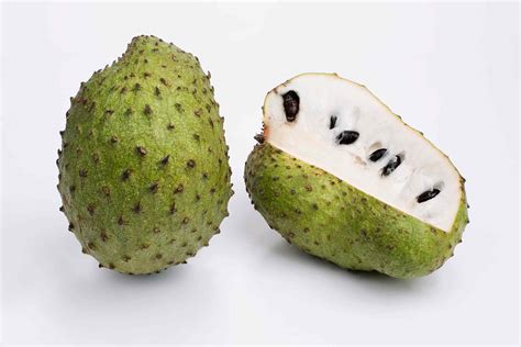 Soursop Benefits: Can Graviola Fruit Help Fight Cancer?