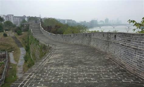 江西赣州的城市排水系统，坚挺1000年，仍然不过时！_福寿沟