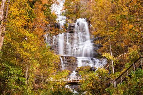 16 Best Places to Experience Fall in Georgia - Roaming the USA