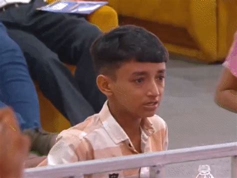 Emotional Scene in Bhavnagar During PM Modi’s Visit , Young boy breaks ...