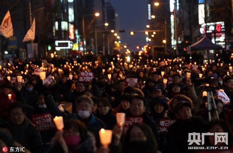组图：韩国首尔数十万民众为卢武铉送行_新闻中心_新浪网