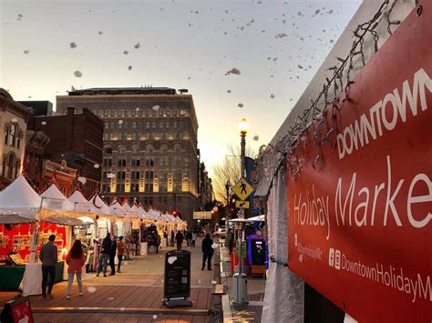 13 Best Christmas Markets in the U.S.