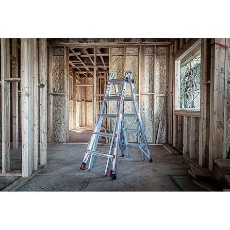 Little Giant Ladders Leveler M22 with Leg Levelers 22-ft Reach Type 1A ...