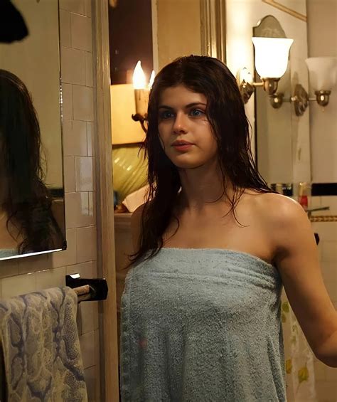Alexandra Daddario : r/celebnsfw