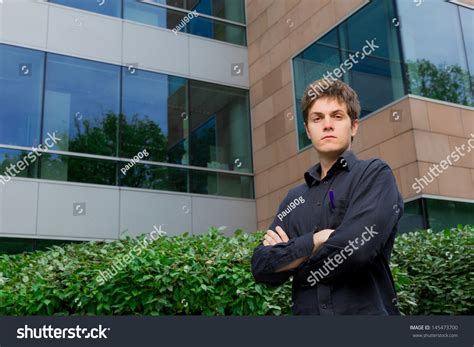 Business Man Standing 的图像结果