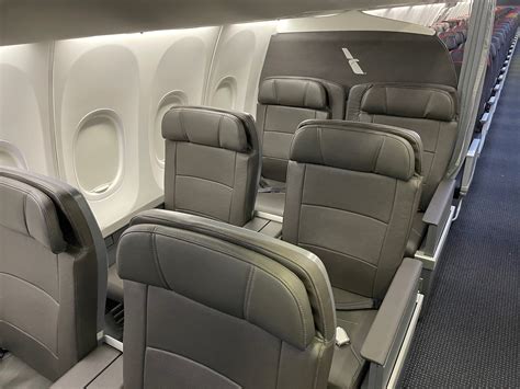 American Airlines Boeing 737-800 First Class Seats, 56% OFF