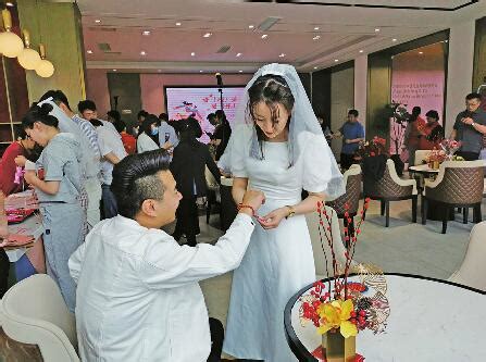 “520”当天济南迎来婚姻登记高峰，这届年轻人注重“领证”仪式感 - 济南社会 - 舜网新闻