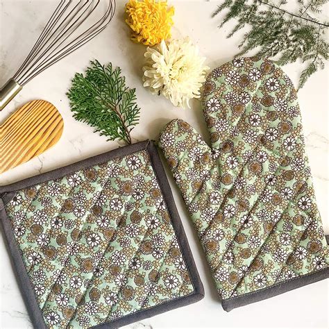 Oven Mitten Printed Cotton Oven Mitts with Free Pot Holder (Mulitcolor ...