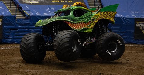 Dragon | Trucks and Drivers | Monster Jam®