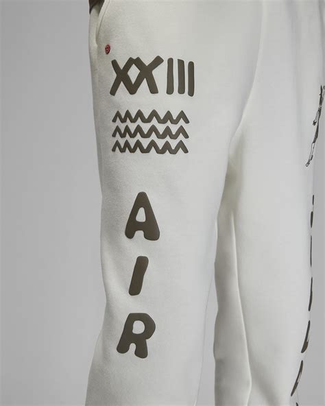 Jordan Artist Series by Umar Rashid Men's Flight Fleece Trousers. Nike IN