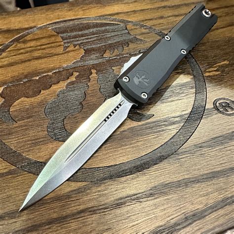 Microtech Giant Halo 3x-- Huge Otf Knife