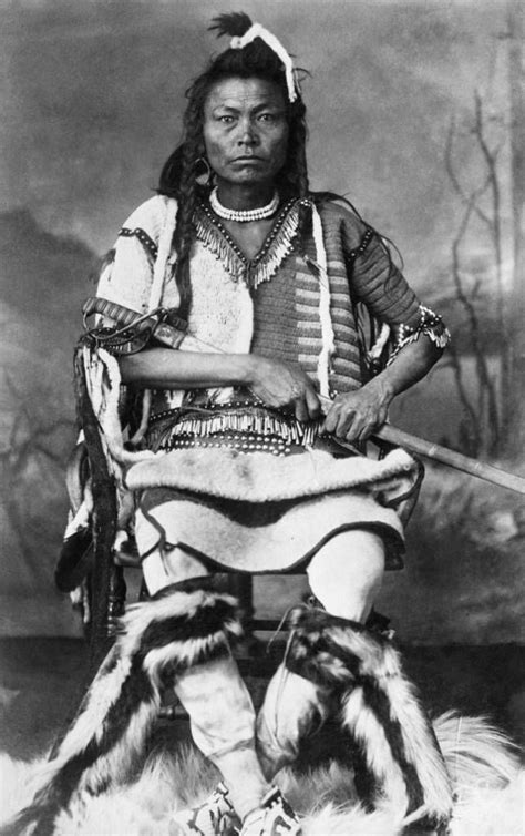 Where Do The Native American Blackfoot Tribe Live Today