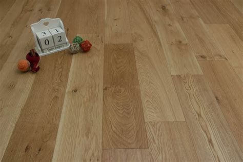 Natural Engineered Flooring Oak UV Oiled 20/5mm By 220mm By 1800-2400mm