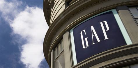 Gap, Domino’s, Cabela’s, Jiffy Lube, CVS & more gift cards up to 20% off
