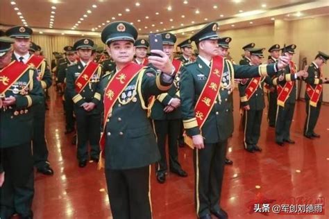 军队转业干部安置方式将继续保持稳定 - 中华人民共和国国防部