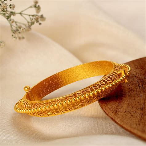 Bold Textured Contemporary Bangle