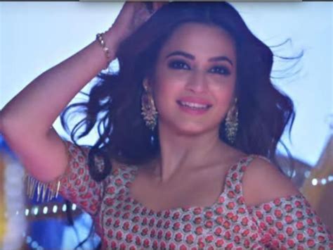 Find Out Your Wedding Type By Choosing Bollywood Wedding Songs In Our Quiz