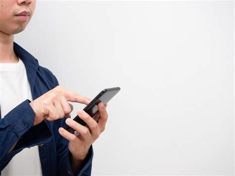 Free Stock Image Someone Using an App 的图像结果