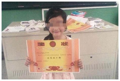 5岁女儿得人生第一张奖状，宝妈朋友圈炫耀，朋友评论让其羞愧|奖状|豆豆|朋友圈_新浪新闻