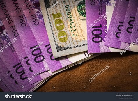 100 Dollars Philippine Peso Bill United Foto Stok 2242619949 | Shutterstock
