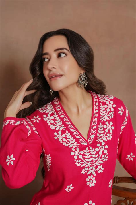 House Of Kari(Chikankari Clothing) - Cotton Blossom Chikankari V-Neck ...