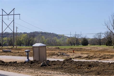 Construction Worker Using Restroom 的图像结果