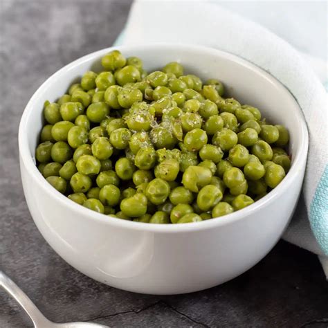 How To Cook Canned Peas | Bake It With Love