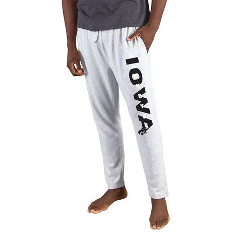 Men's NCAA Iowa Hawkeyes Cumulus Sweater Knit Tapered Pants