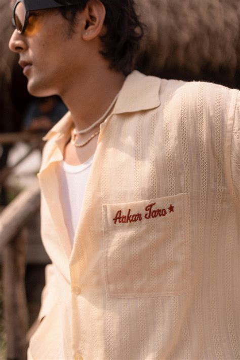 Beige Dobby Resort Shirt – AakarTaro
