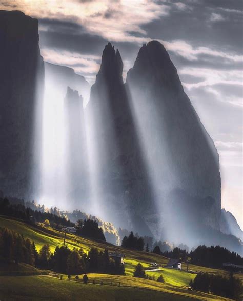 Heavenly sunrise in Italy : pics
