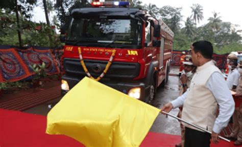 Three fire fighting vehicles launched