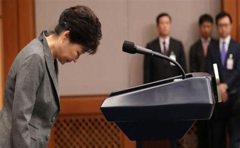 朴槿惠拘留所内接受第三次调查 全盘否认自己有罪--国际--人民网