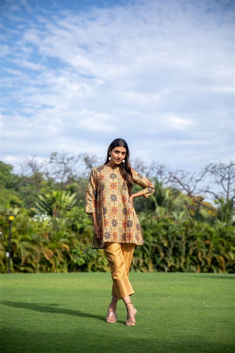 Young Yellow Silk Ethnic Co-ord Set | Yuvani Vesture