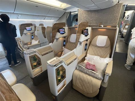 Emirates 777 Business Class 的图像结果
