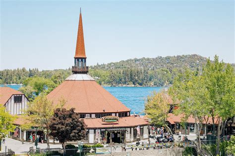 LAKE ARROWHEAD VILLAGE
