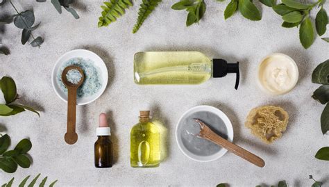 Advantages of Organic Shampoo: Environment and Health Benefits